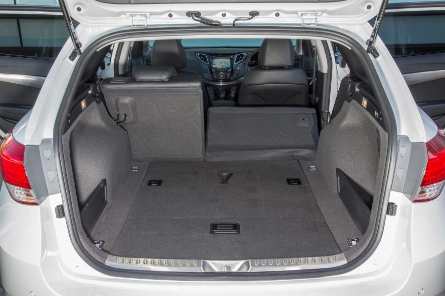  Hyundai i40 Tourer 2014 года  (UK) (фото 70 из 73)